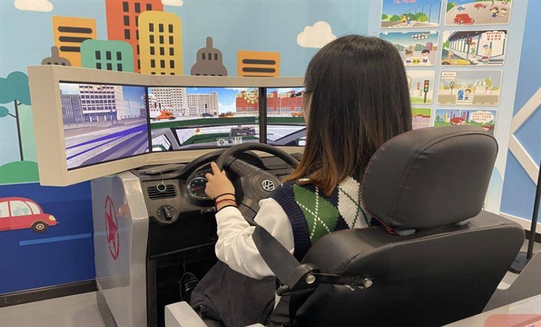 VR模拟醉酒驾驶让人们提高安全意识